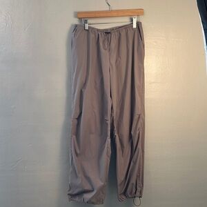 Athleta Parachute Style Pants Toggle waist band and cuffs size Small P
